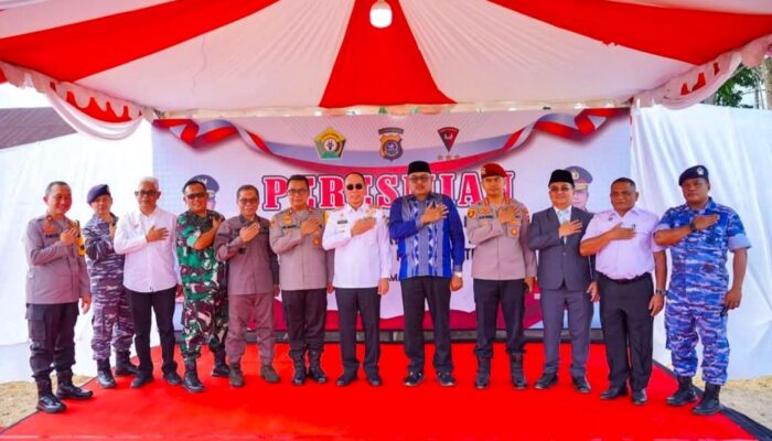 Kapolda Sultra Resmikan Kolam Renang Brimob