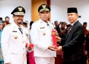 Gubernur Sultra Lantik Bupati dan Wakil Bupati Buton Tengah Periode 2025-2030