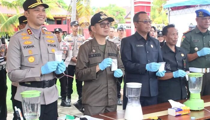 Polres Kolaka Gelar Apel Operasi Ketupat Anoa 2025 dan Musnahkan Barang Bukti Narkoba